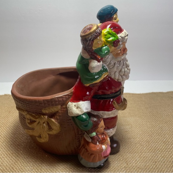 Santa Claus Planter Figurine Ceramic Vintage Chrustmas Around The World 5'x8' - Picture 3 of 12